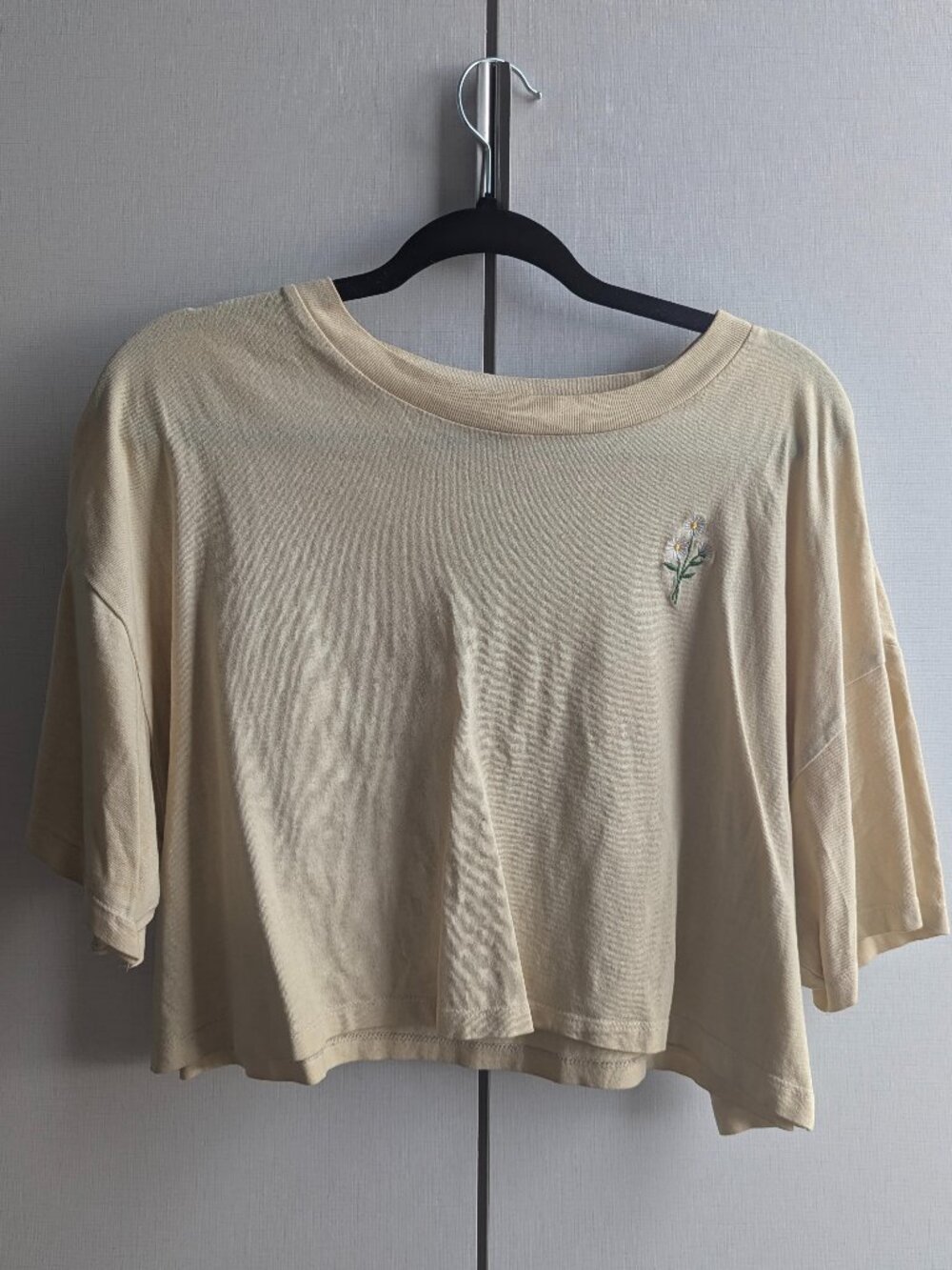 Cropped Tee with Embroidered Flower